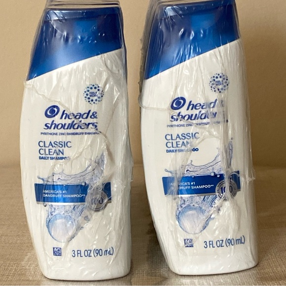Lot of 12 Head & Shoulders Classic Clean Dandruff Shampoo 3 fl oz Travel Size - Picture 3 of 10